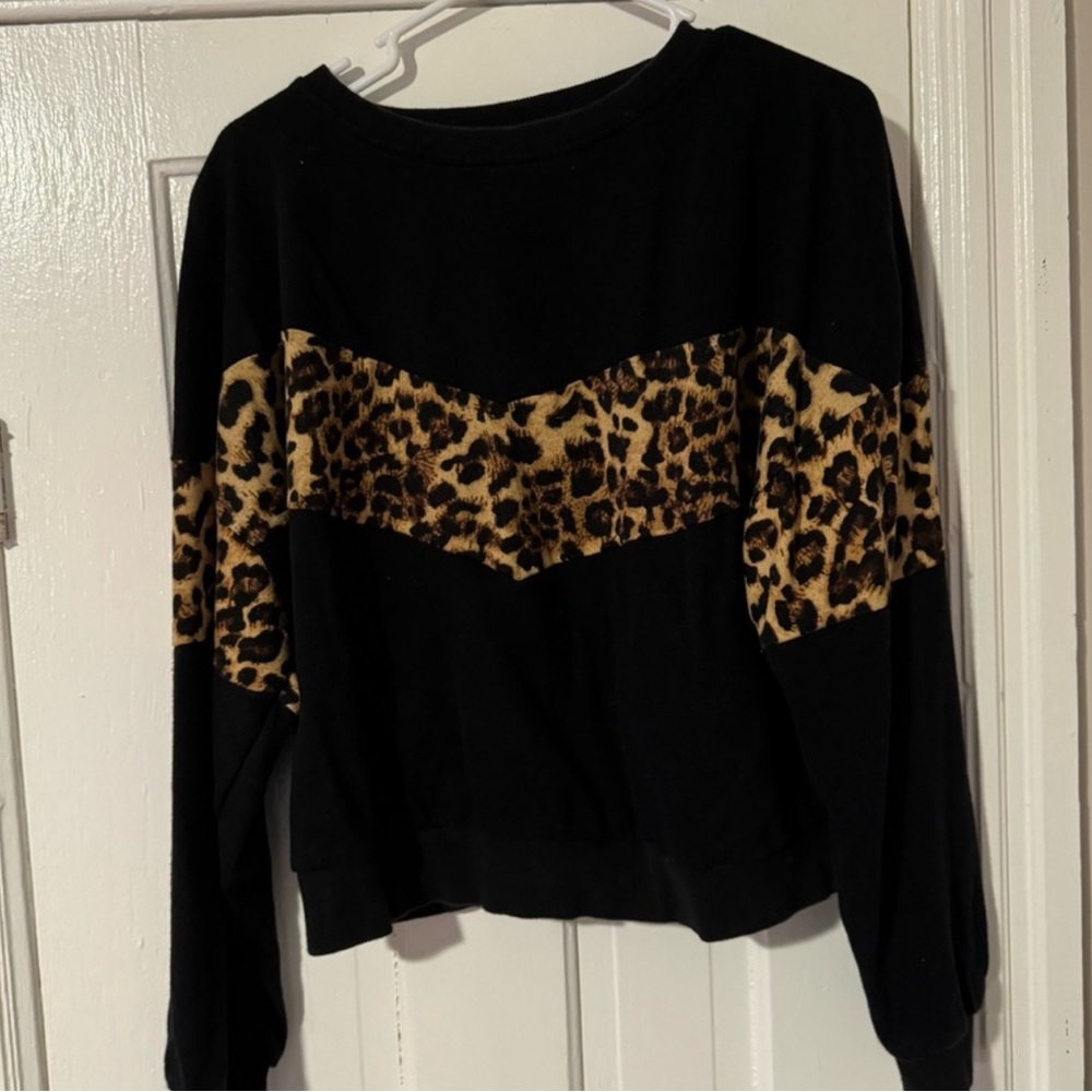 SHEIN Leopard Print Pullover Sweatshirt